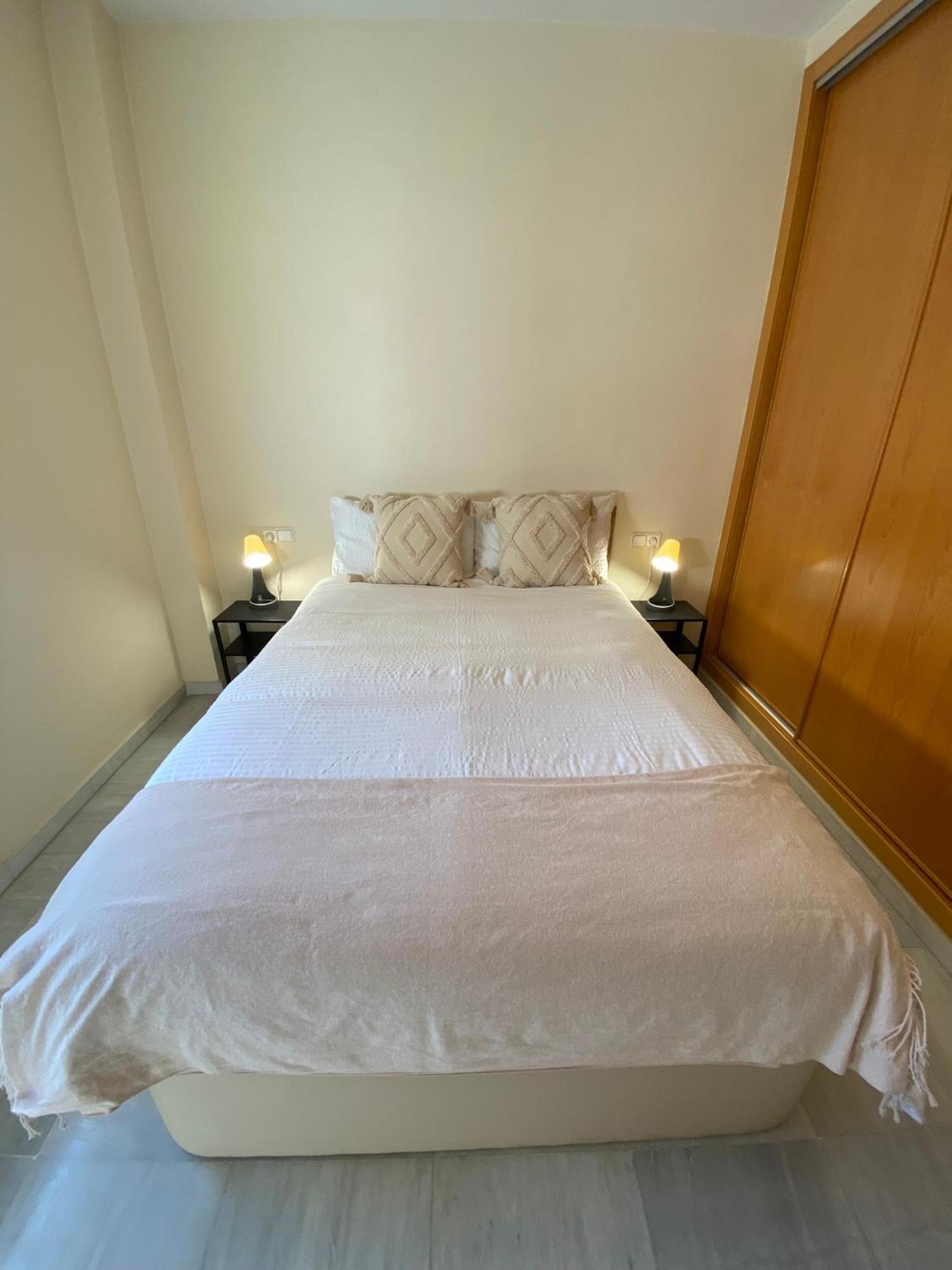 Ferienwohnung Ac Mosqera Triana Sevilla Exterior foto